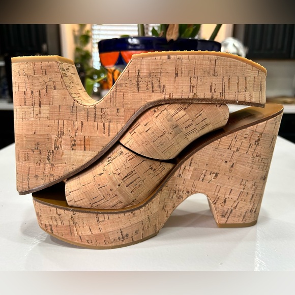 Veronica Beard Tan Cork Mules with Square Toe and Minimalist Design , Size 9.5 - Picture 5 of 8